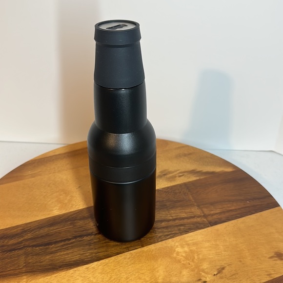 Asobu Black Frosty Beer Cooler keeps your beer chilled for hours! - Picture 6 of 17